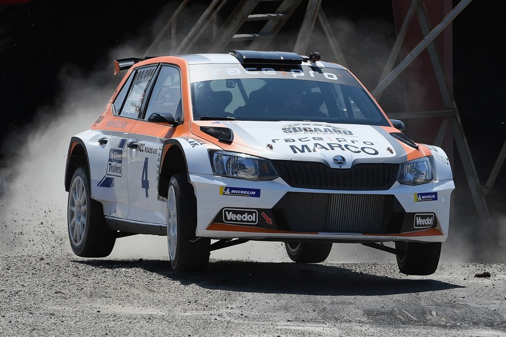 For nylig vandt Line Lykke Jensen og hendes førstekører Jacob Madsen en overlegen sejr i Kalundborg Rallysprint i denne Skoda Fabia R5 rallybil.
(Foto: Morten Dam)